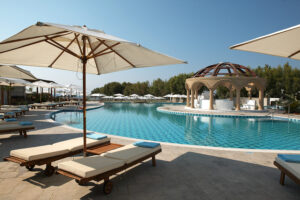 Piscina Center Lindian Village Πισίνα