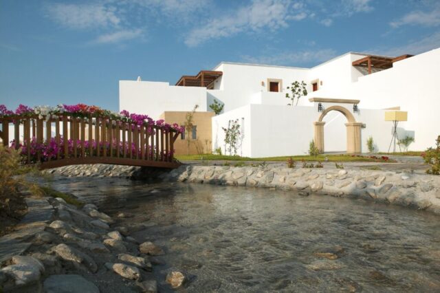Piscina Center Lindian Village Ριάκι