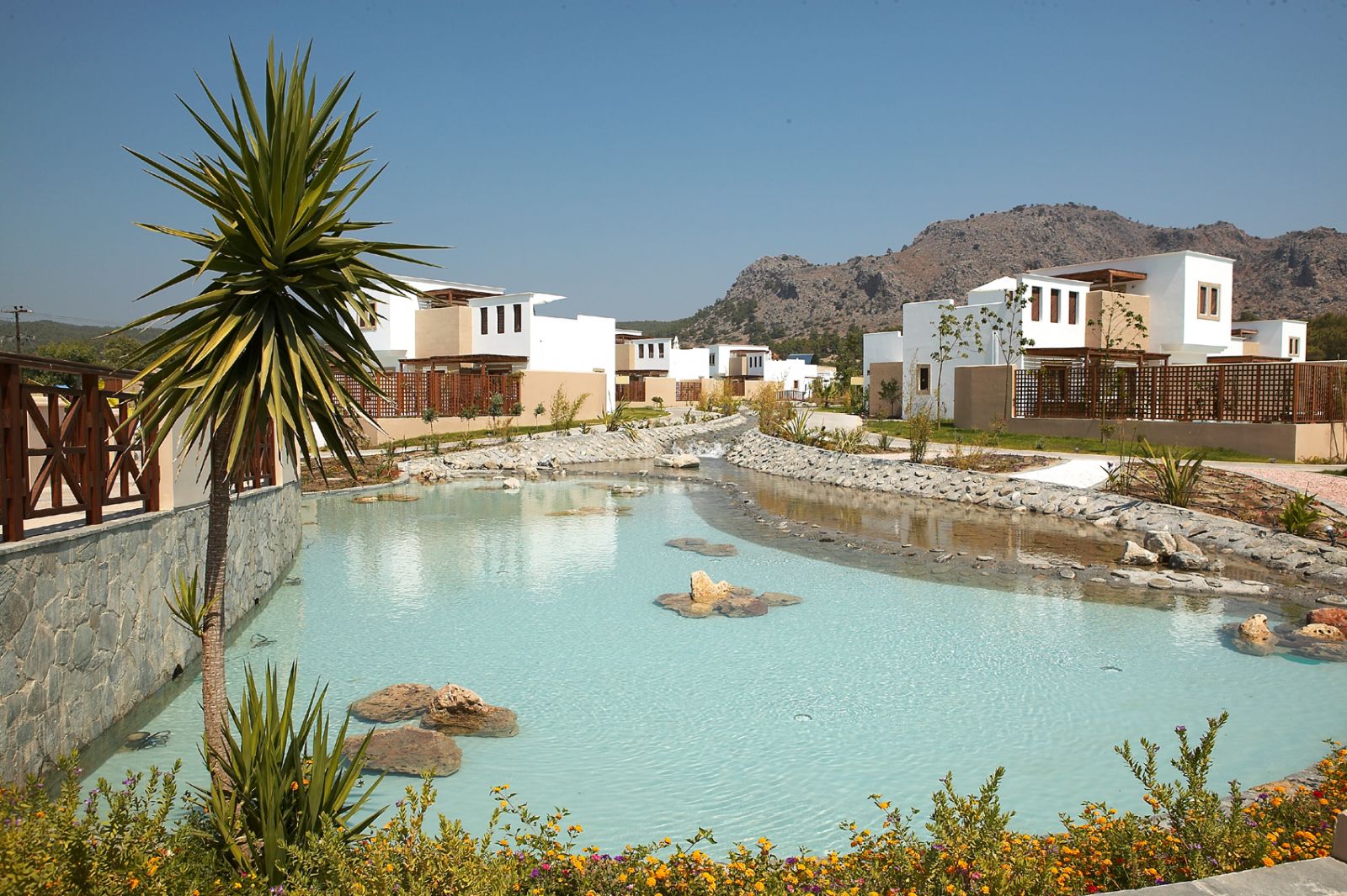 Piscina Center Lindian Village Λίμνη