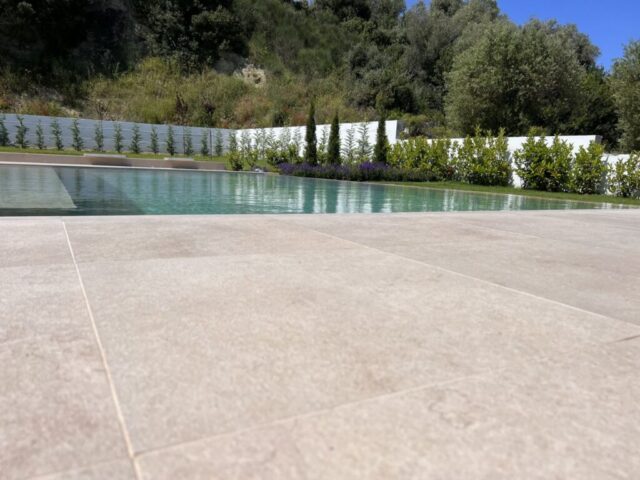 Piscina Center | Πισίνα με Πράσινο
